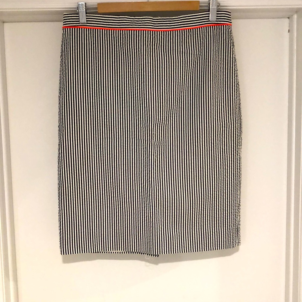 J. CREW, SZ 8, PENCIL SKIRT, SEERSUCKER, NAVY/WHITE STRIPE, COTTON
